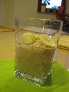 Ajdova kaša z orehi in banano